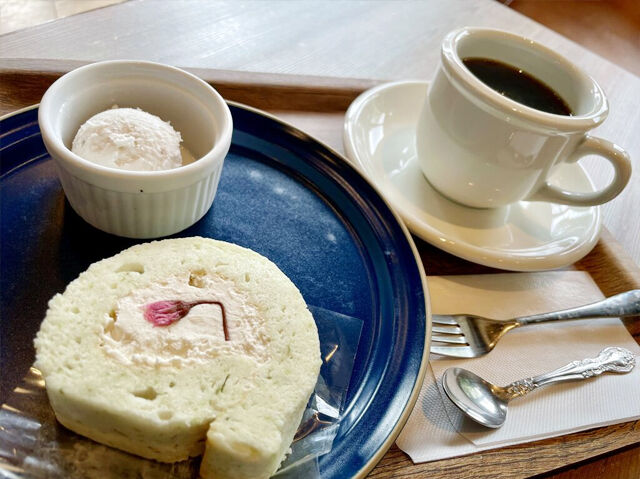 【那須塩原市】桜のロールケーキとお気に入りのカフェで至福の時（あぐりのかふぇ）