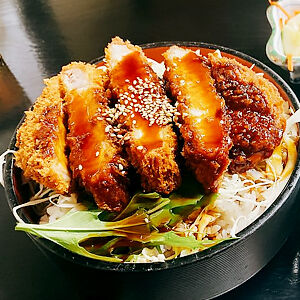 甘めのソースがたまらない★ソースかつ丼が美味しいお店15選