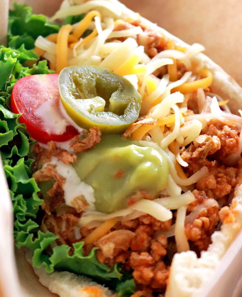 思い切り頬張れる幸せ ボリューミーピタサンド タコス 栃ナビ