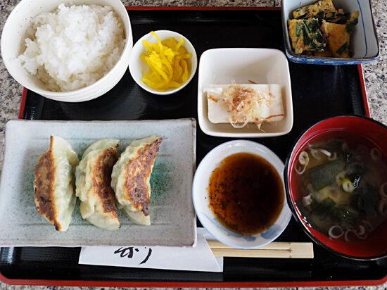 大きな餃子で大満足♪穴場スポットの人気ランチ