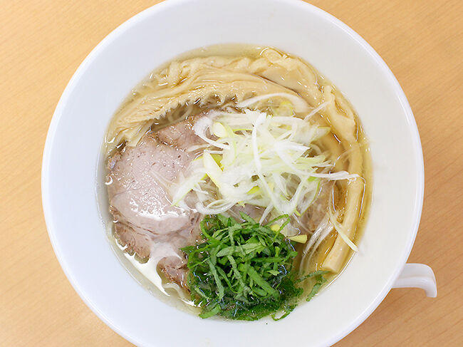塩味と大葉がポイント！鶏の旨味引き立つスープ！！