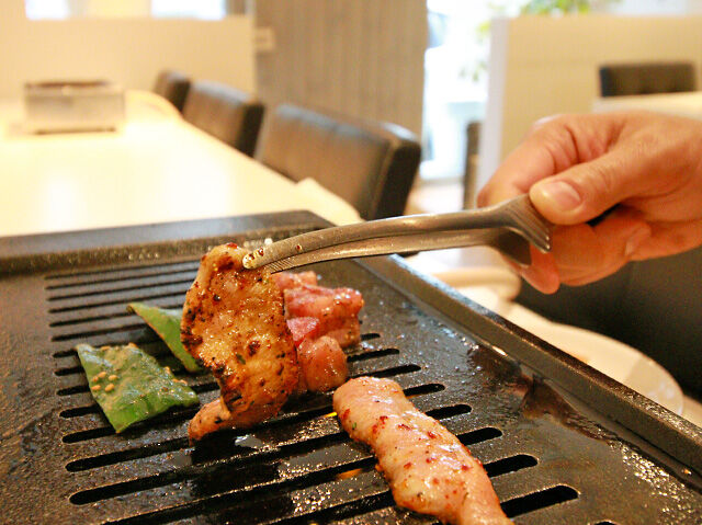 カウンター席で焼肉奉行☆