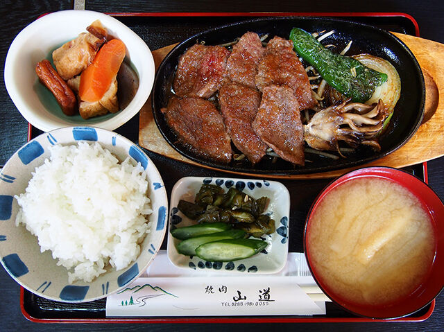 リピーター多数！醤油タレが超絶うまいステーキ