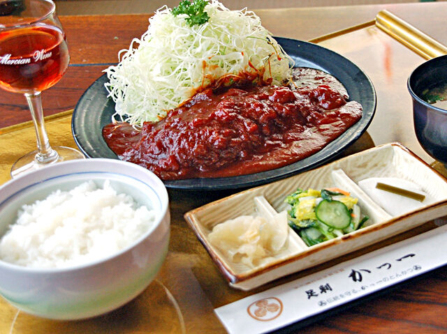 ハンバーグがカツに？！ガッツリ系洋食肉めし