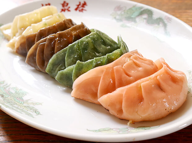 目で楽しみ、舌で楽しむ。美しい4色餃子☆