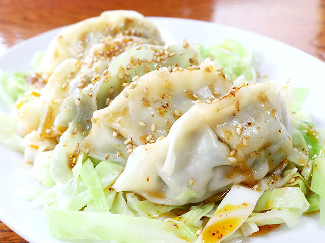 シャキシャキ♪茹で餃子をサラダ感覚でペロリ☆