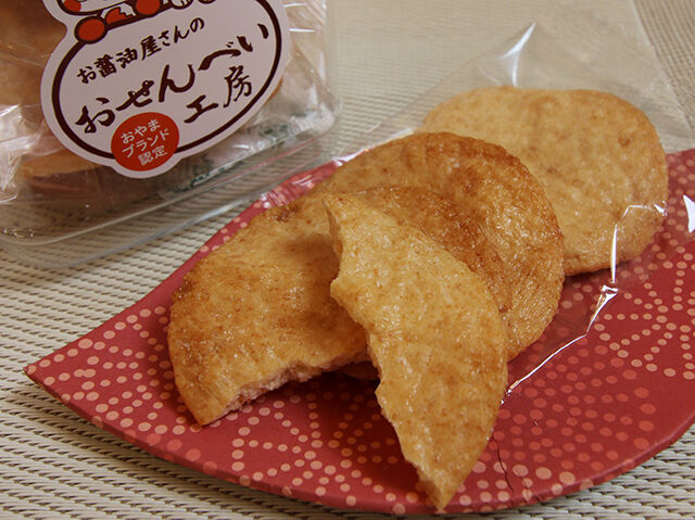 醤油の旨みと香ばしさ◎！はと麦せんべい発見☆