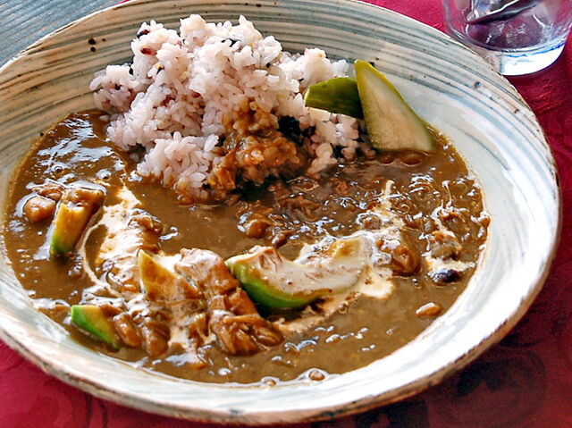 ほっこり休憩♪日本人好みのスパイシーカレー