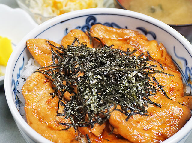 このお値段でいいの？衝撃の照り焼きチキン丼☆