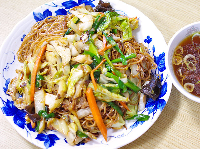 完食できちゃう☆野菜×細麺の山盛り焼きそば