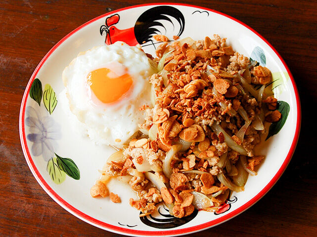ニンニクチップが食欲UP☆旨辛カオムートート
