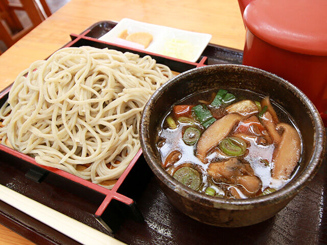 あっつあつ！きのこ汁でいただく絶品二八蕎麦☆