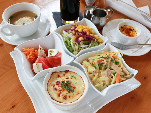 栄養＆コスパ◎！絶品日替わりランチプレート