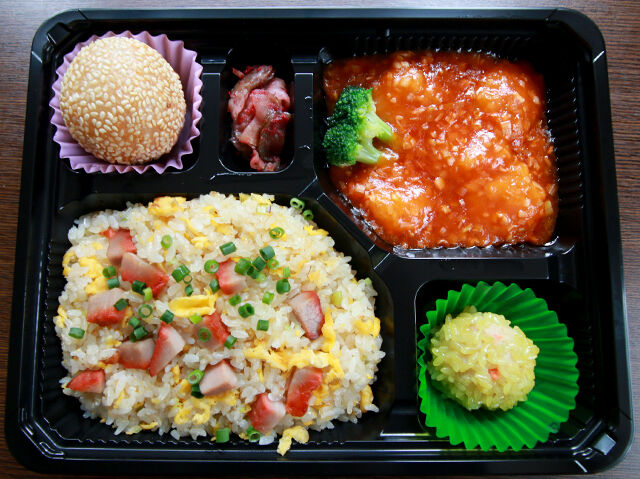 本格中華を自宅で！選べるメインの激旨炒飯弁当