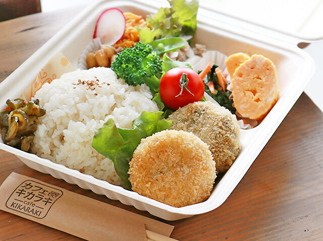 毎週楽しみ♪益子のカフェの野菜たっぷりお弁当