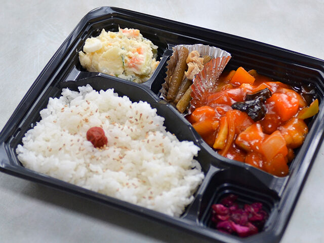 優し懐かし酢豚の味わい♪自家製米で箸止まらず