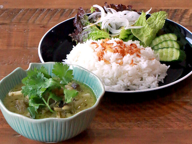 汗だく覚悟！本格派グリーンカレーにメロメロ♪