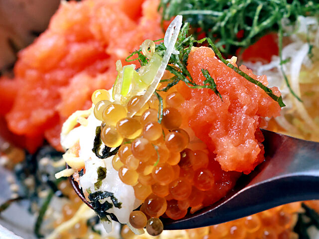 頂鱒×イワナの豪華共演★日光の麗しきご褒美丼