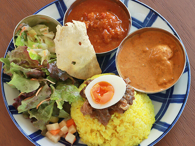 カレー愛から誕生した牛すじ×スパイスカレー！