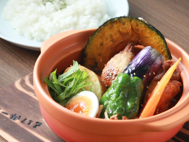 カリじゅわチキンとゴロゴロ野菜のスープカレー