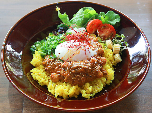 中×印のハイブリッド！刺激的なスパイスキーマ