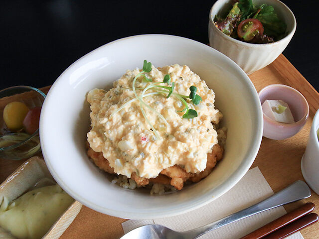 タルタル三昧☆玄米でいただくヘルシー南蛮丼！