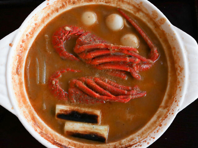 海老好きに贈る。熱々土鍋の伊勢海老ラーメン♪
