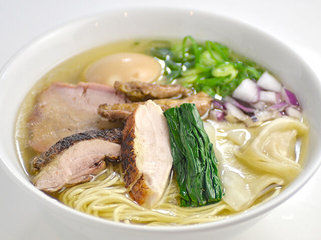 鶏エンタテインメント★焼鳥屋がつくるラーメン