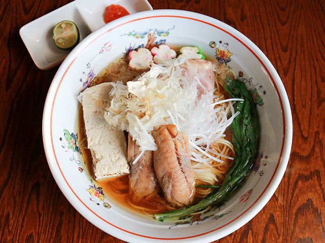世界にひとつだけの自家製麺、ふぐ出汁との饗宴