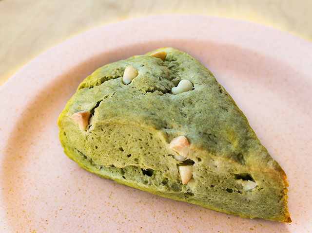サクふわっ♪お茶にもお酒にも合う抹茶スコーン