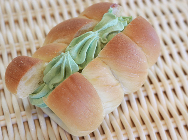 食べすぎ注意♪抹茶ホイップ×つぶあんコロネ！
