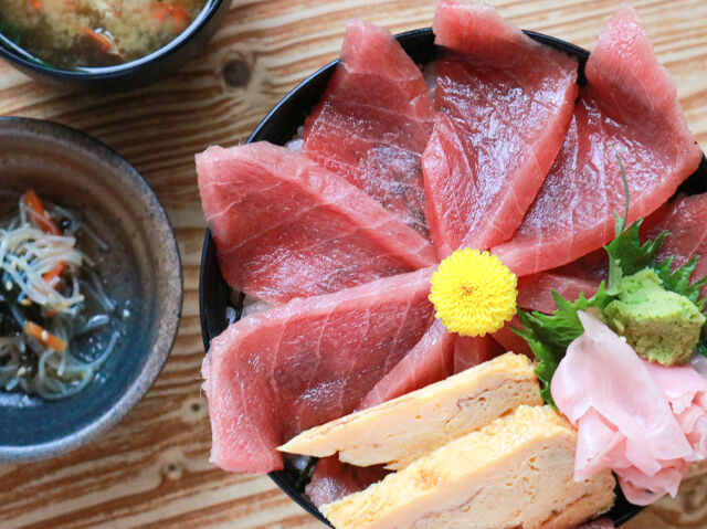 とろけるマグロを独り占め☆鮮度抜群の大海鮮丼