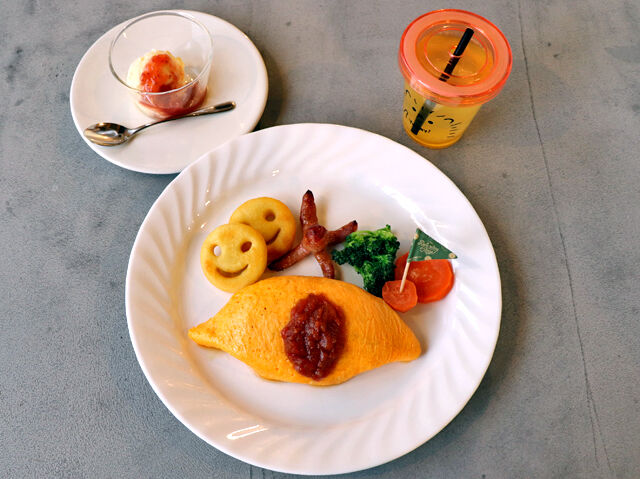 オシャレなのに体に優しい☆炊き込みご飯のオムランチ