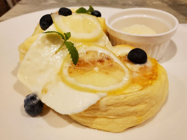 【小山市】夏の絶品！レモンとレアチーズのパンケーキ（フラッフィーパンケーキ）