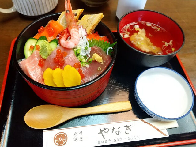 【さくら市】新鮮な海の幸の贅沢「海鮮丼ランチ」に舌鼓（やなぎ寿司）
