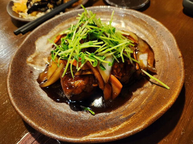 【宇都宮市】肉が大きくて柔らかい厚切り黒酢酢豚に舌鼓！（和の中）