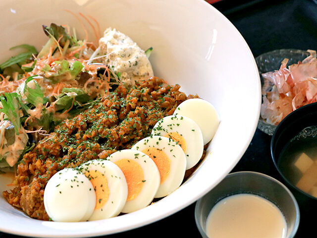 満足度◎！老舗豆腐店のヘルシーキーマ丼