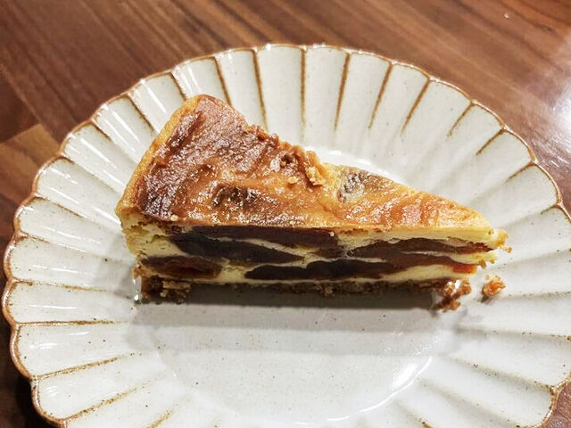 【市貝町】干し柿たっぷりのチーズケーキが美味しい！（レストラン 梨美奈）
