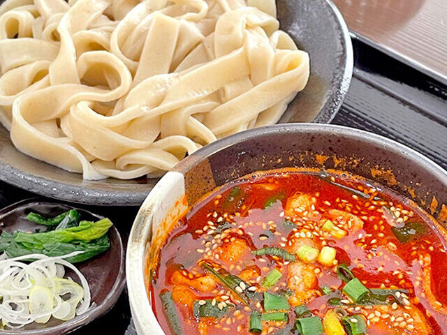 【栃木市】旨味がたっぷりの辛味スープがうどんに絡み美味しい（とこ井）