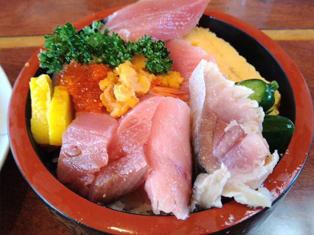 【宇都宮市】こんな所に人気の寿司店が！満席のにぎりランチ（羽黒寿司）