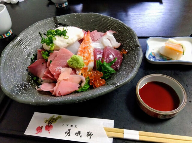 【栃木市】お刺身がたっぷり山芋海鮮丼ランチが美味しい！（そば割烹 嵯峨野）