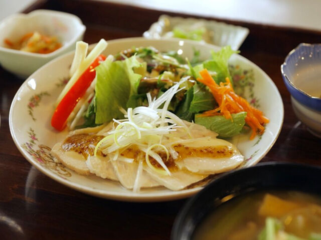 【那須町】自然に囲まれた古民家カフェで、キッシュと蕾ランチ（焼き菓子店　蕾）