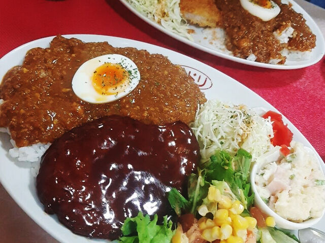 【真岡市】インパクト半端ない！個性豊かなカレーの衝撃（ミドリ食堂）