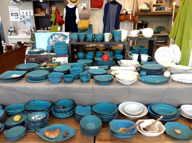 【益子町】ターコイズブルーが素敵！おしゃれな陶器と雑貨（Gallery MuYu）