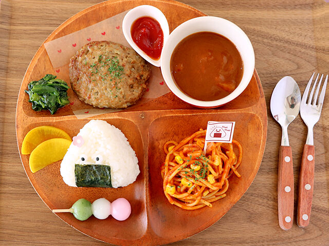 外遊びも楽しめる★おにぎり屋さんのプレートランチ