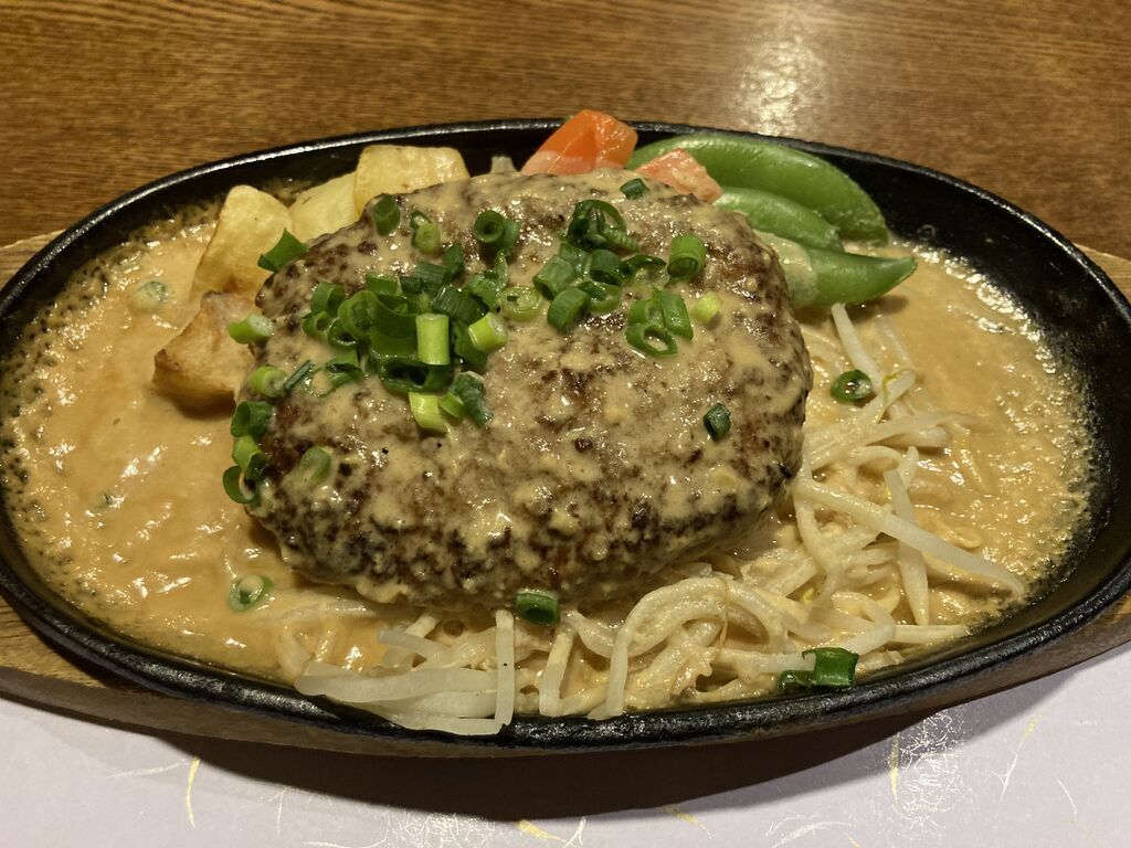 【栃木市】香ばしさ全開！ゴマダレハンバーグ登場（しゃぶしゃぶ&ステーキ&鉄板焼 まるこぽーろ）
