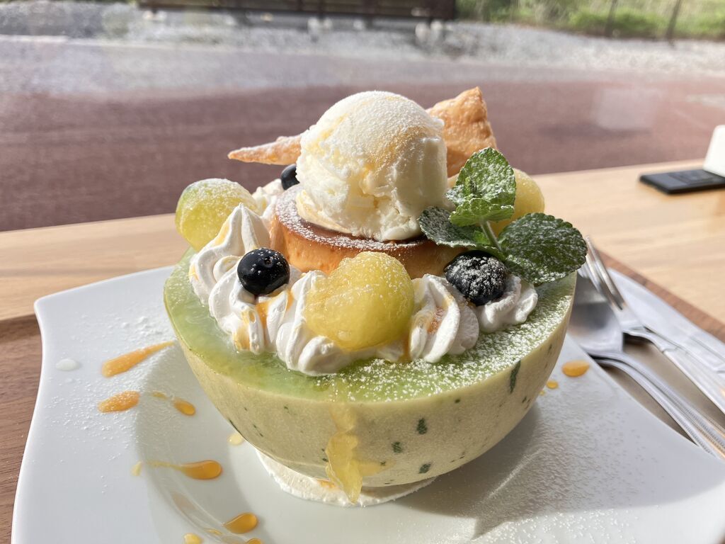 【高根沢町】メロン好きたまらん☆まるごと贅沢スイーツ（ヴェッキオ カフェ トラム）