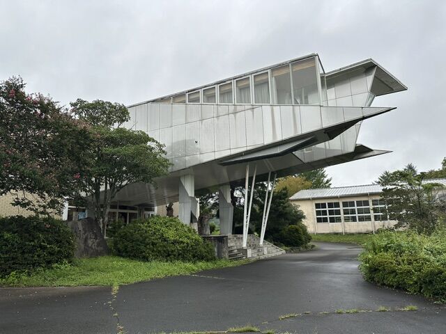 【大田原市】のんびり秋散歩♪懐かしい校舎が彩るアートの世界（大田原市芸術文化研究所）