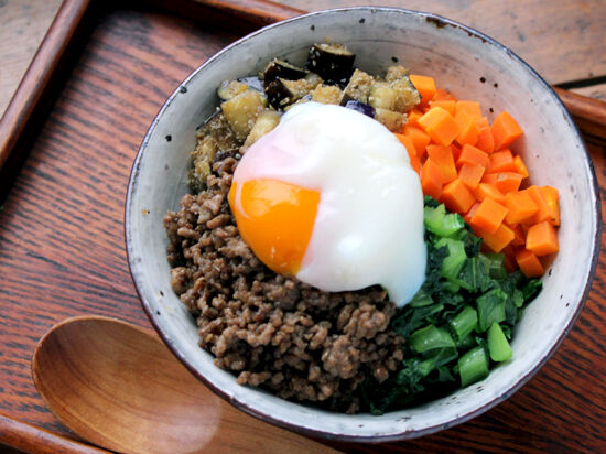 もりもり食べよう☆野菜たっぷり丼レシピ