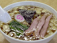 5時間かけて作る「なめっこい」手打ち麺。